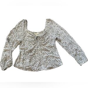 URBAN Romantics Animal Print Blouse Sz Large Like New